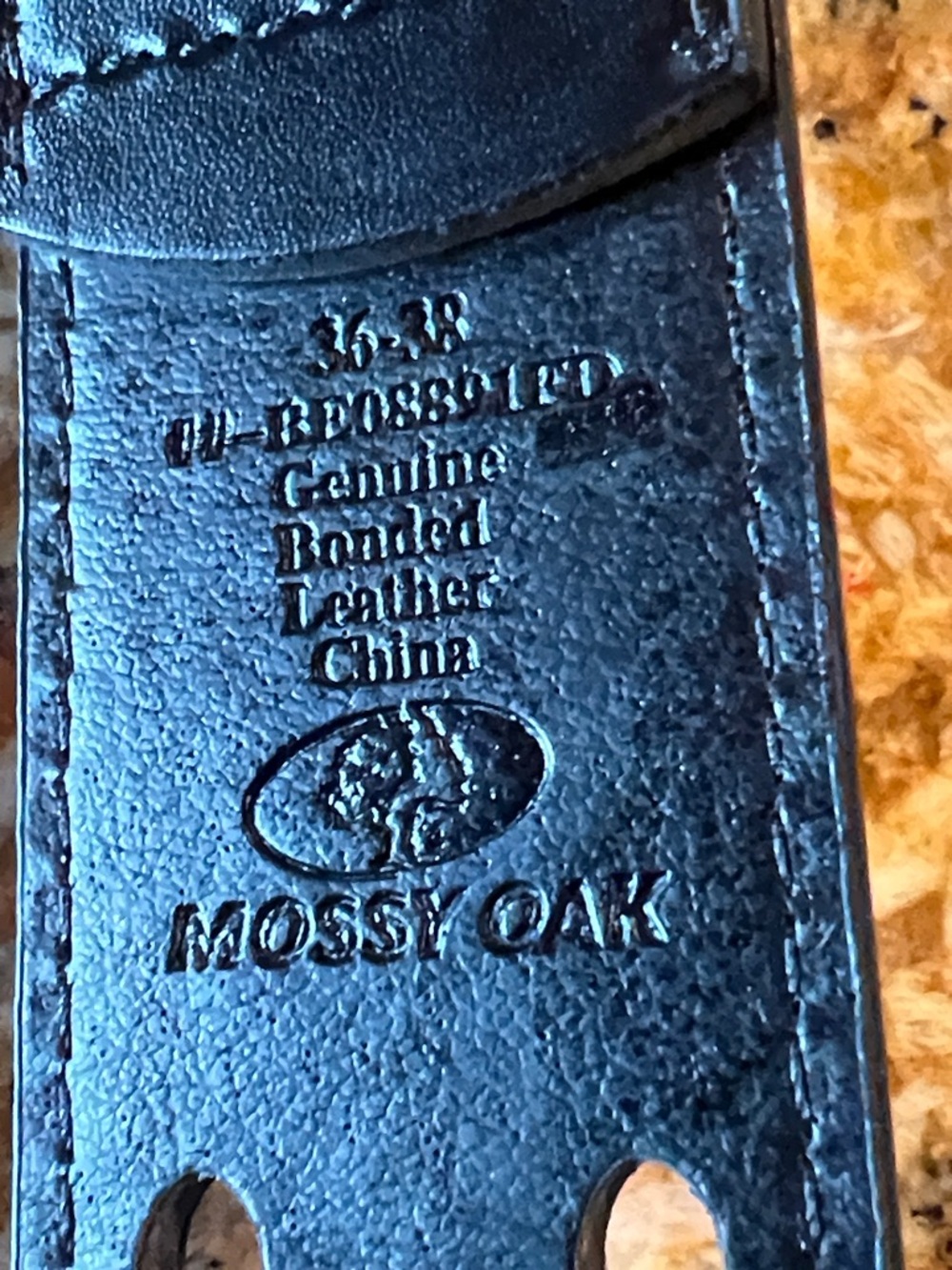 Mossy Oak Black Leather Bonded Belt